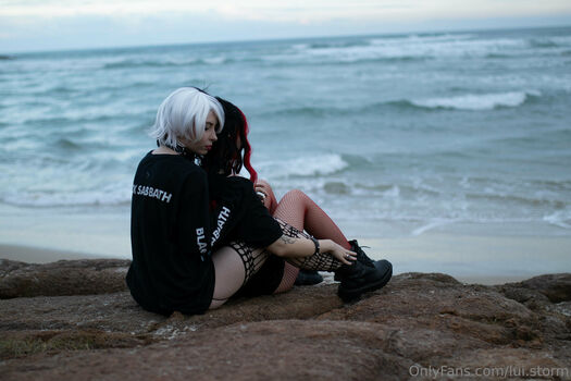 Goth.anime.girlfriend