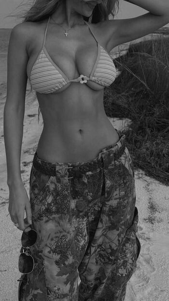 hadelinemope / Maddie Hope