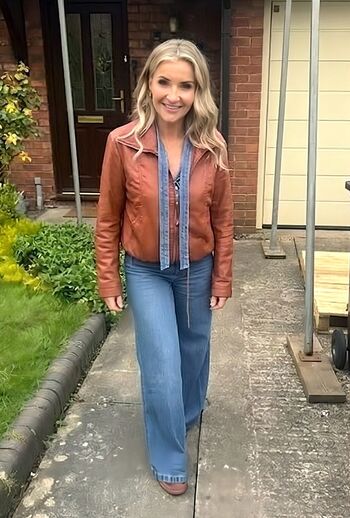 Helen Skelton