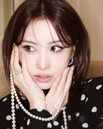 Hirai Momo