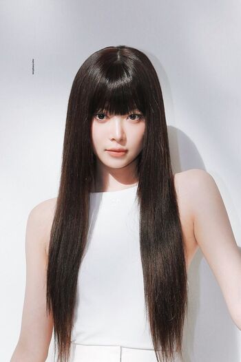 Hong Eunchae 홍은채