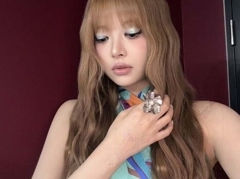 Hong Eunchae 홍은채