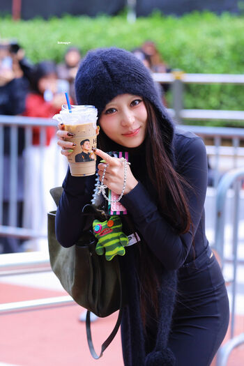 Huh Yunjin 허윤진