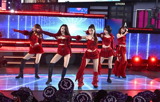 Huh Yunjin 허윤진