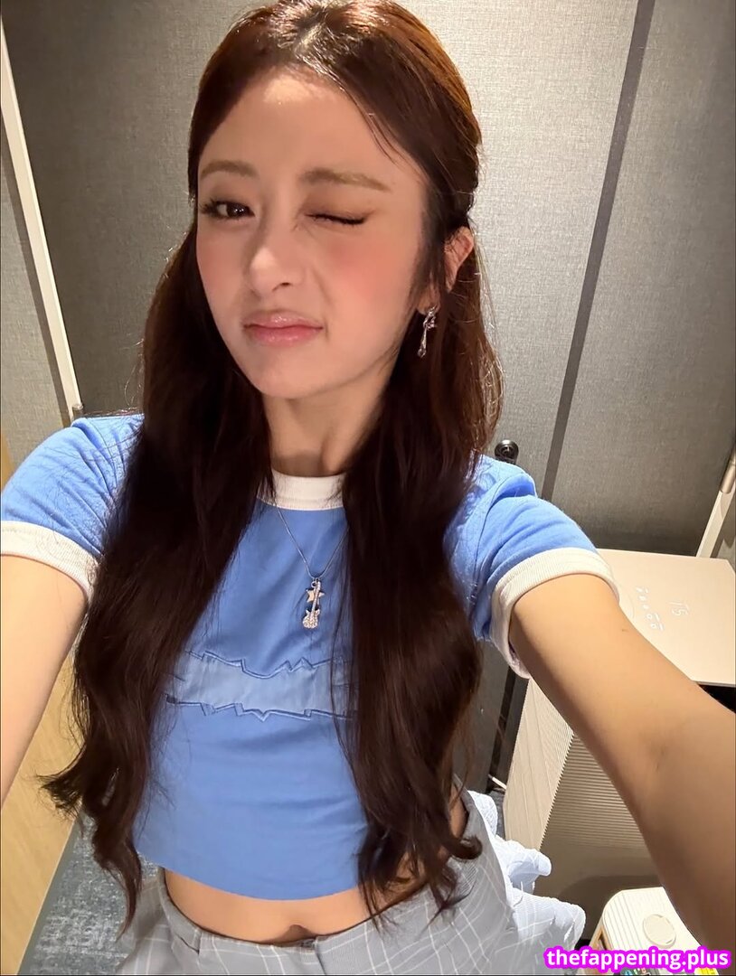 Huh Yunjin 허윤진