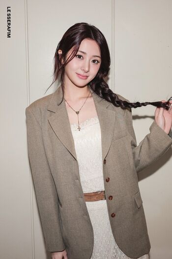 Huh Yunjin 허윤진