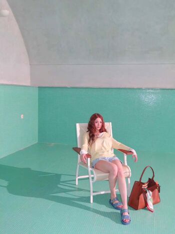 Huh Yunjin 허윤진