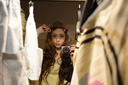 Huh Yunjin 허윤진