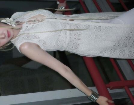 Huh Yunjin 허윤진