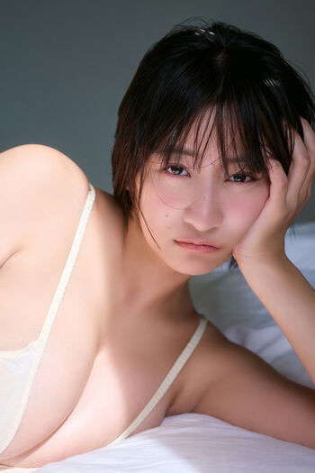 Ina Enohara 榎原依那