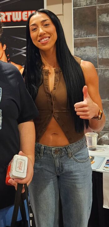 Indi Hartwell