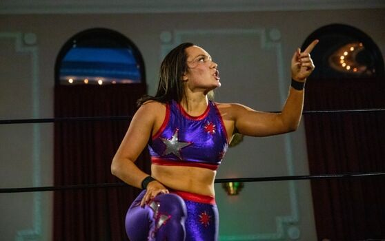 Izzy Moreno / ItsIzzyMania