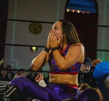 Izzy Moreno / ItsIzzyMania