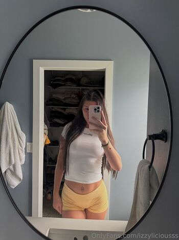 izzyliciousss