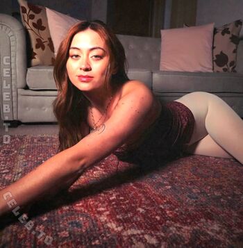Jasmine Thompson