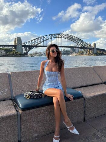 Jenn Lee / Jennifer Lee / jennleezy