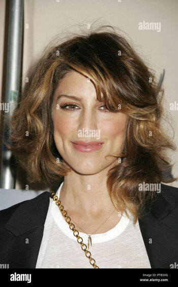 Jennifer Esposito