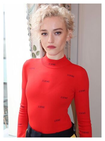 Julia Garner