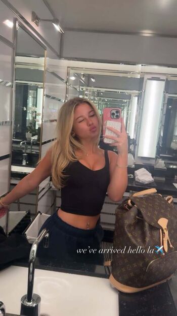 Katalina Cartmel / Katalinacarttmel / Katcartmel