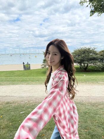 Kazuha Nakamura 中村 一葉