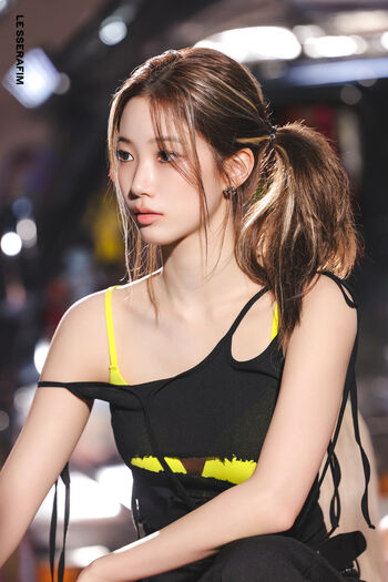 Kazuha Nakamura 中村 一葉