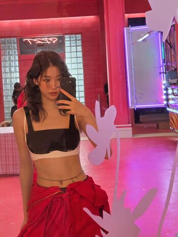 Kazuha Nakamura 中村 一葉