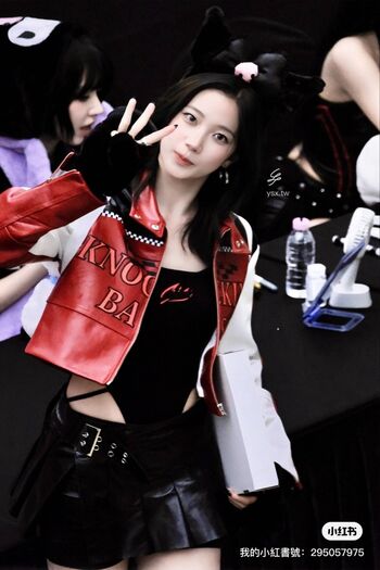 Kazuha Nakamura 中村 一葉