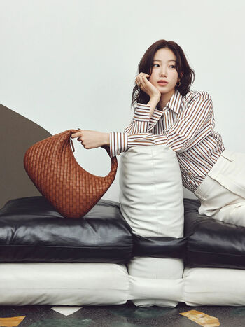 Kazuha Nakamura 中村 一葉