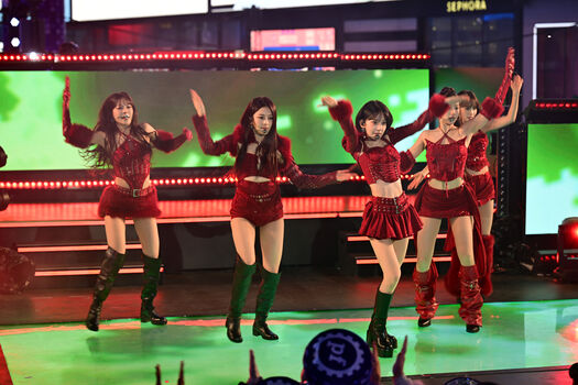 Kazuha Nakamura 中村 一葉