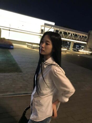 Kazuha Nakamura 中村 一葉