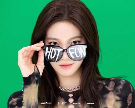 Kazuha Nakamura 中村 一葉