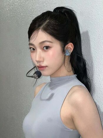 Kazuha Nakamura 中村 一葉