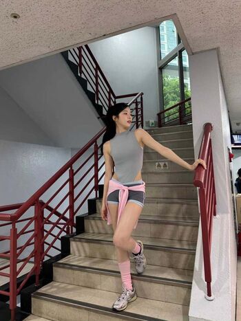 Kazuha Nakamura 中村 一葉