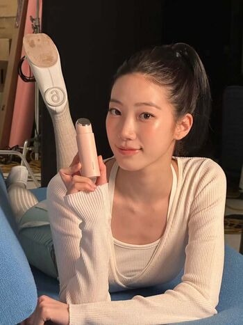 Kazuha Nakamura 中村 一葉