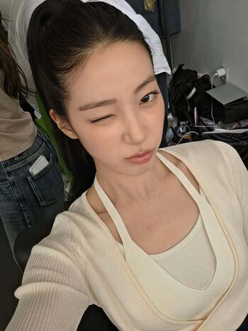 Kazuha Nakamura 中村 一葉