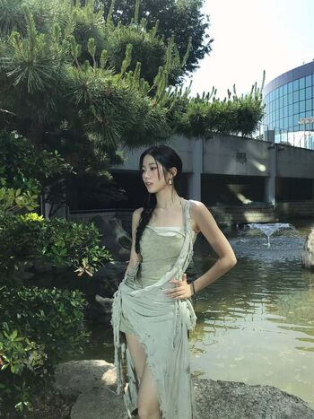 Kazuha Nakamura 中村 一葉