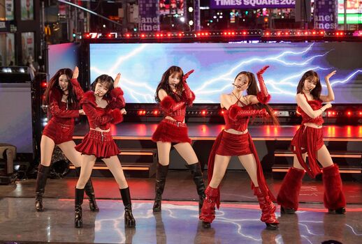 Kim Chaewon 김채원 [Le Sserafim]