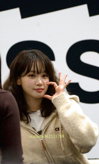 Kim Chaewon 김채원 [Le Sserafim]