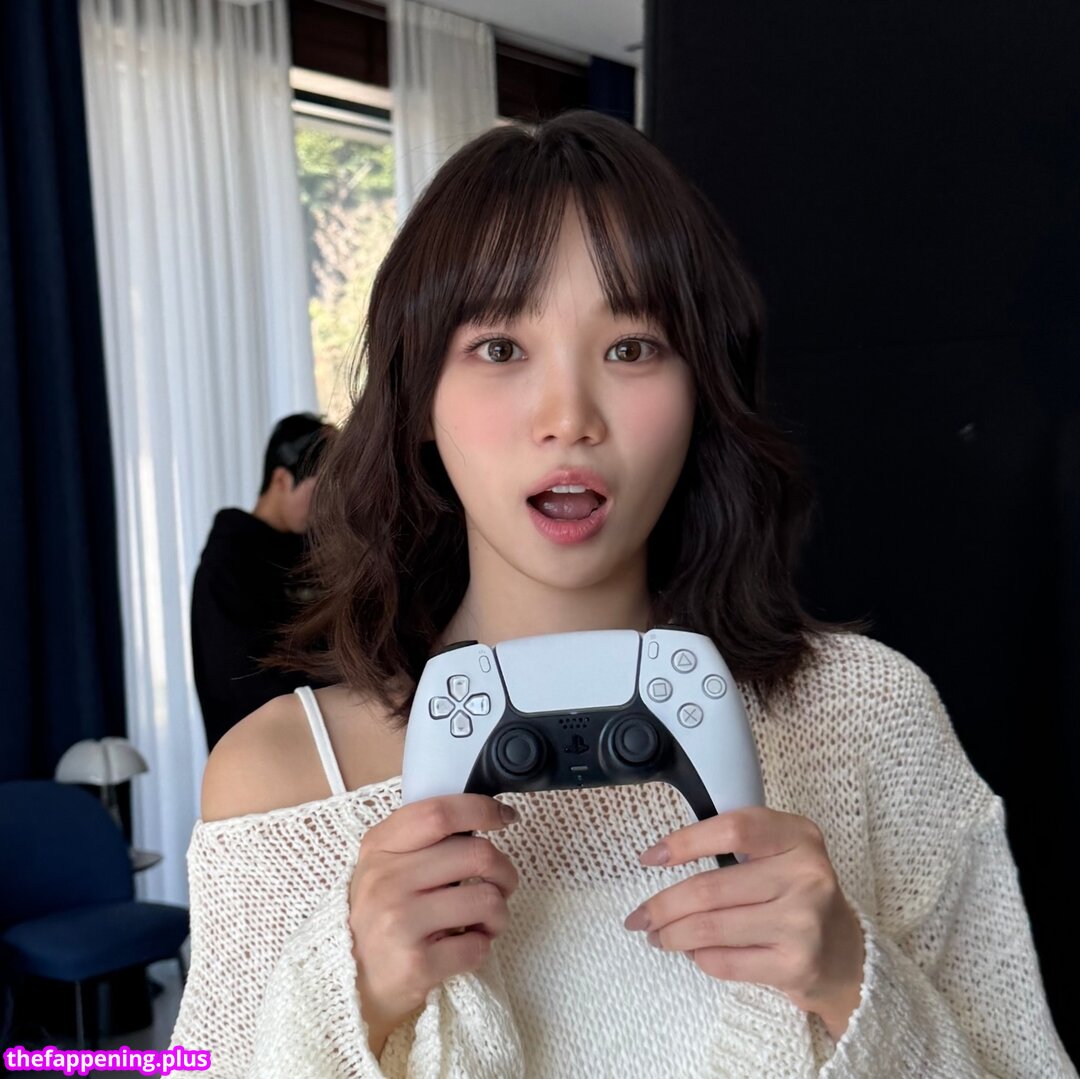 Kim Chaewon 김채원 [Le Sserafim]