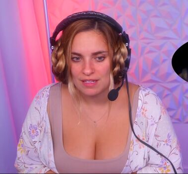 Kristen Stephensonpino