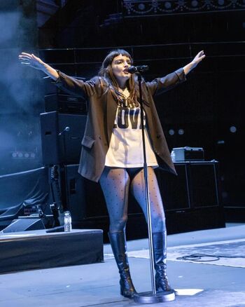 Lauren Mayberry