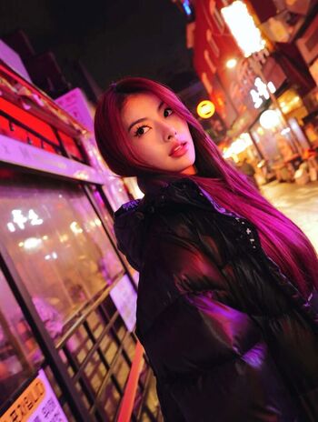 Laurensia Ineke Lrnsiakke ????????