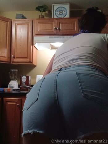 lesliemonet21