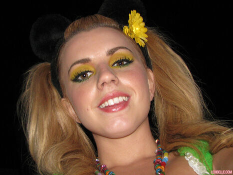 Lexi Belle