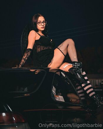Lilgothbarbie