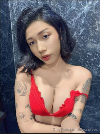 lilyscurves