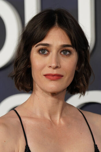 Lizzy Caplan