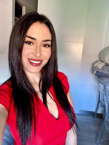 Maricel Freire Hotwife