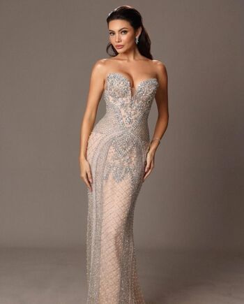 Maureen Montagne (Miss Globe 2021)