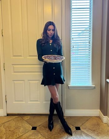 Maureen Montagne (Miss Globe 2021)